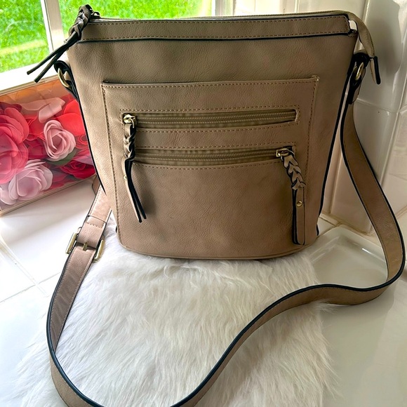 Naturalizer cream shoulder/crossbody bag - Picture 1 of 9